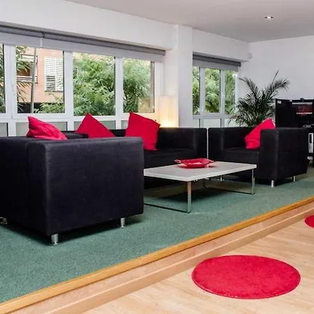 Hostel Cool & Chic L'Hospitalet de Llobregat